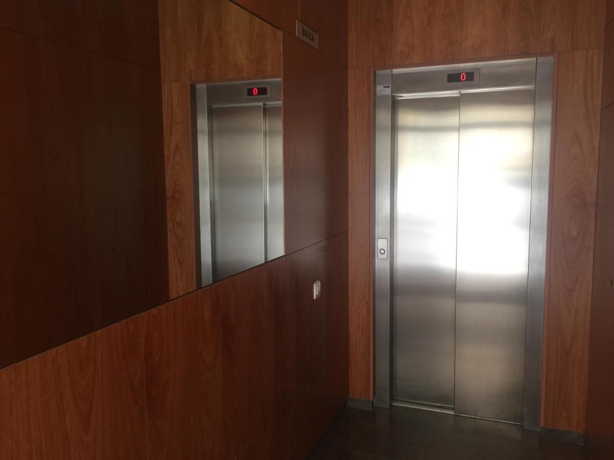 Apartamento Construccion Nueva Barcelona-กาเลญา ภายนอก รูปภาพ
