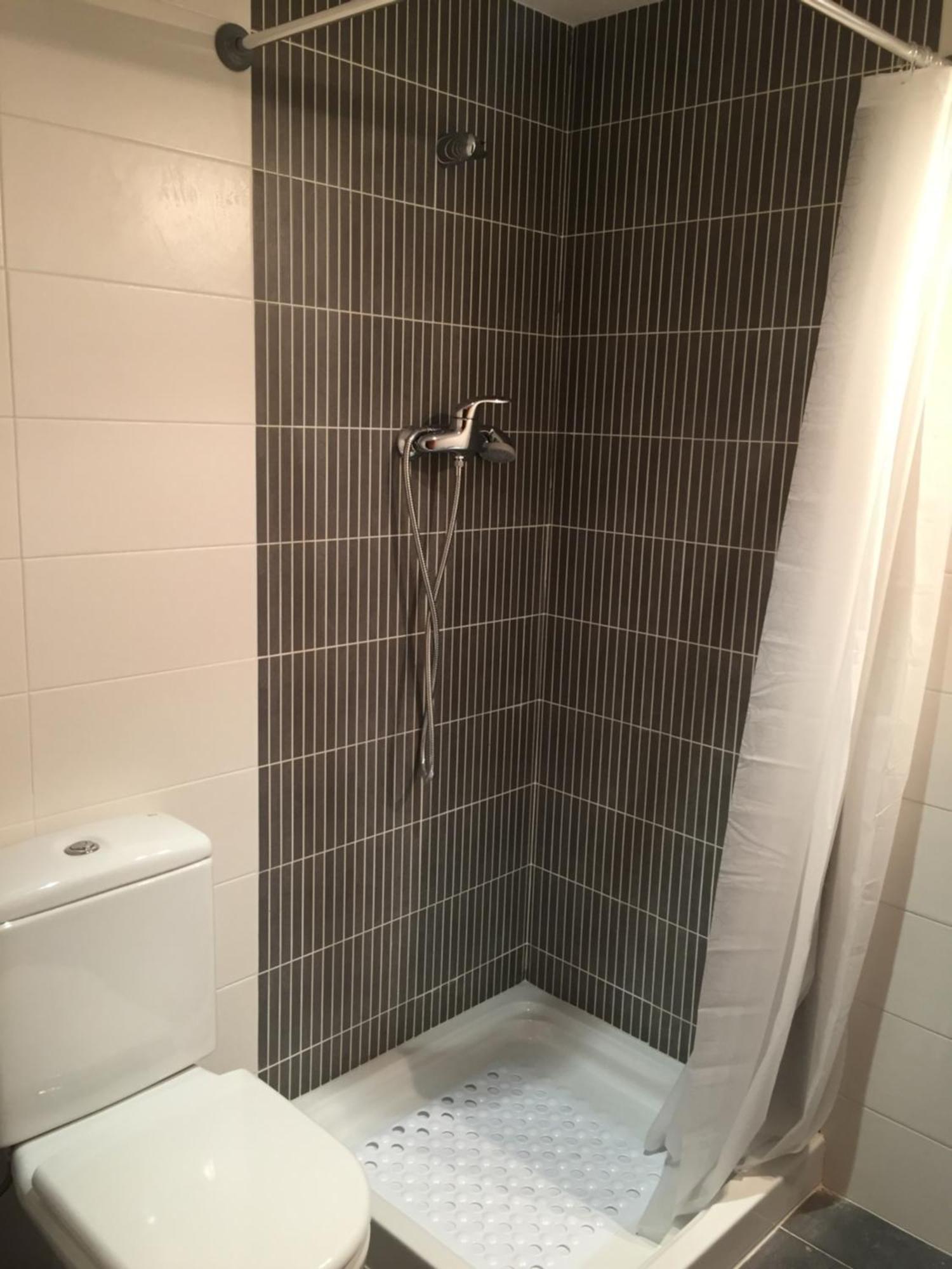 Apartamento Construccion Nueva Barcelona-กาเลญา ภายนอก รูปภาพ